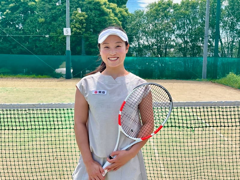 プロテニスプレーヤー西郷里奈選手