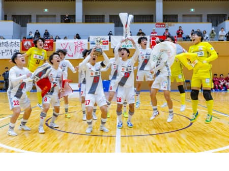 東急SレイエスFC フットサルU18・全国大会優勝