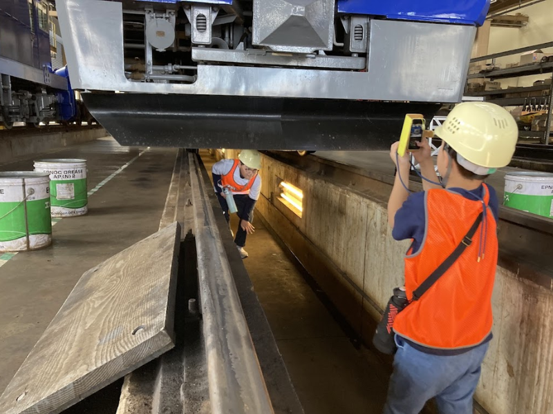 ★車両工場で整備士さん体験