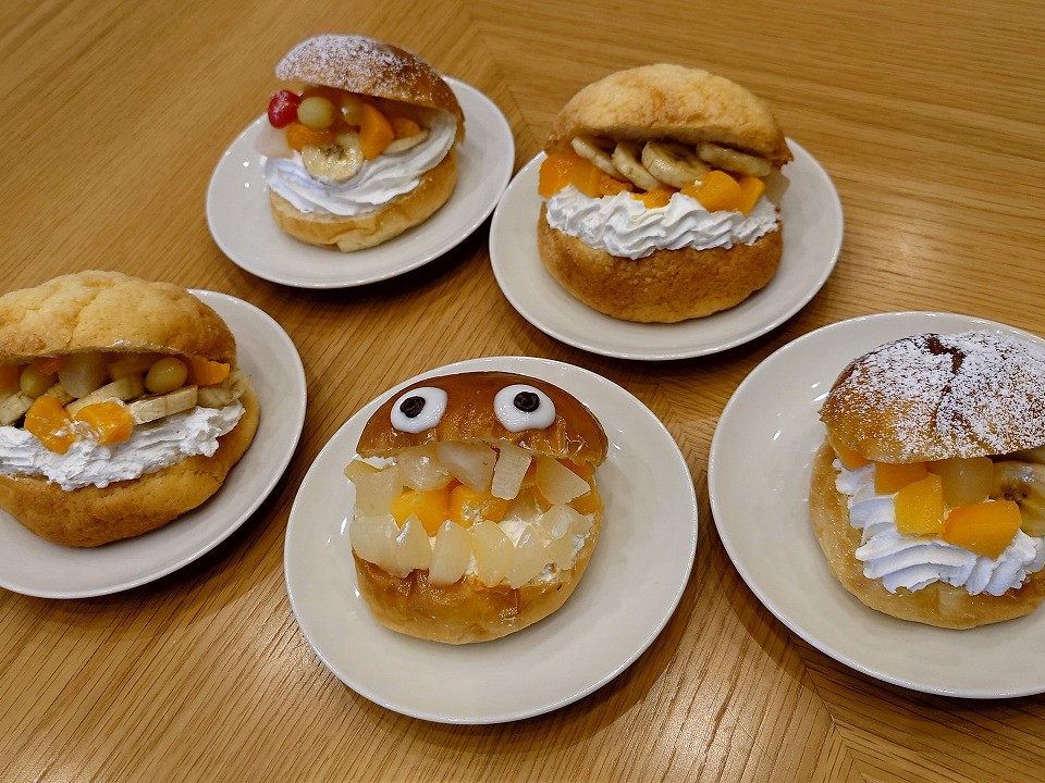 ★横須賀名物「フルーツバーガー」作りを体験！