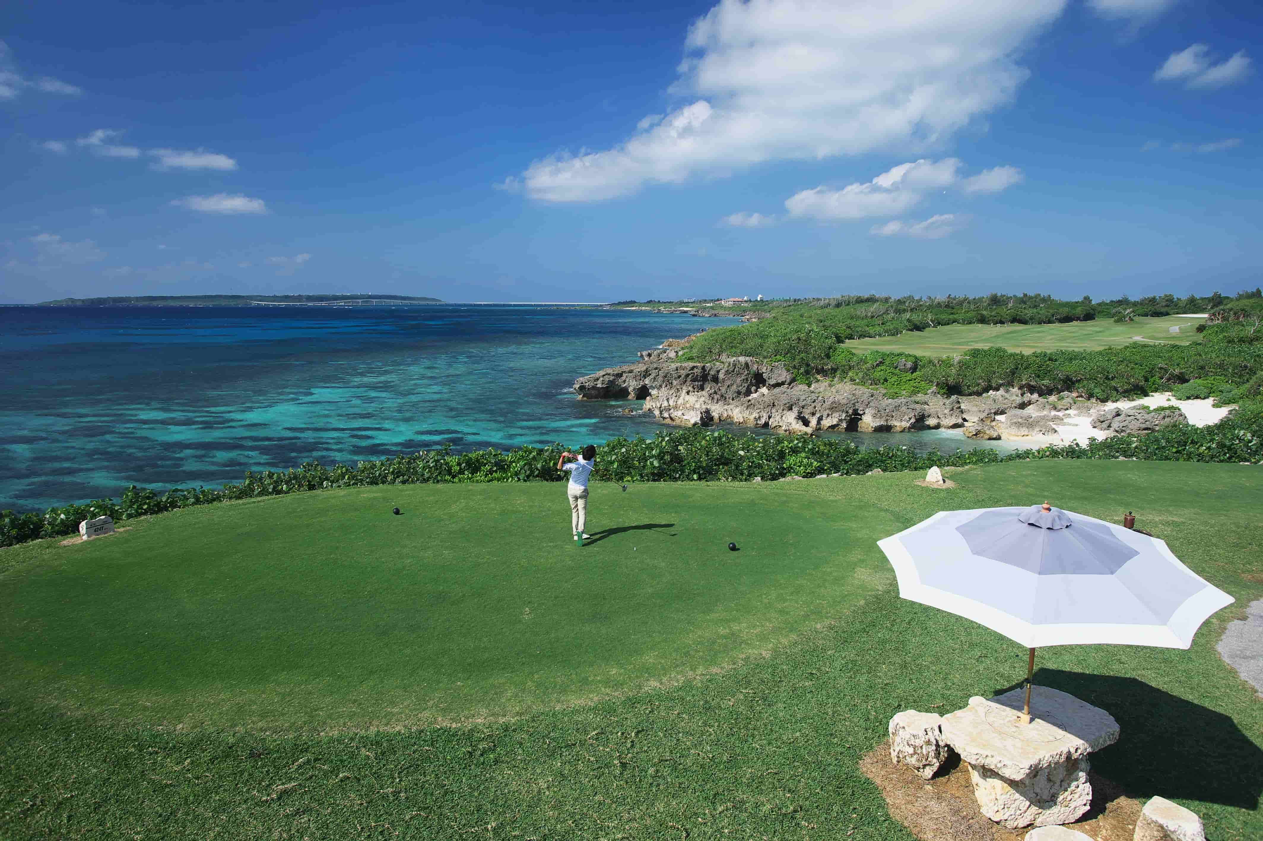 ★名物の海越え№16ホール★